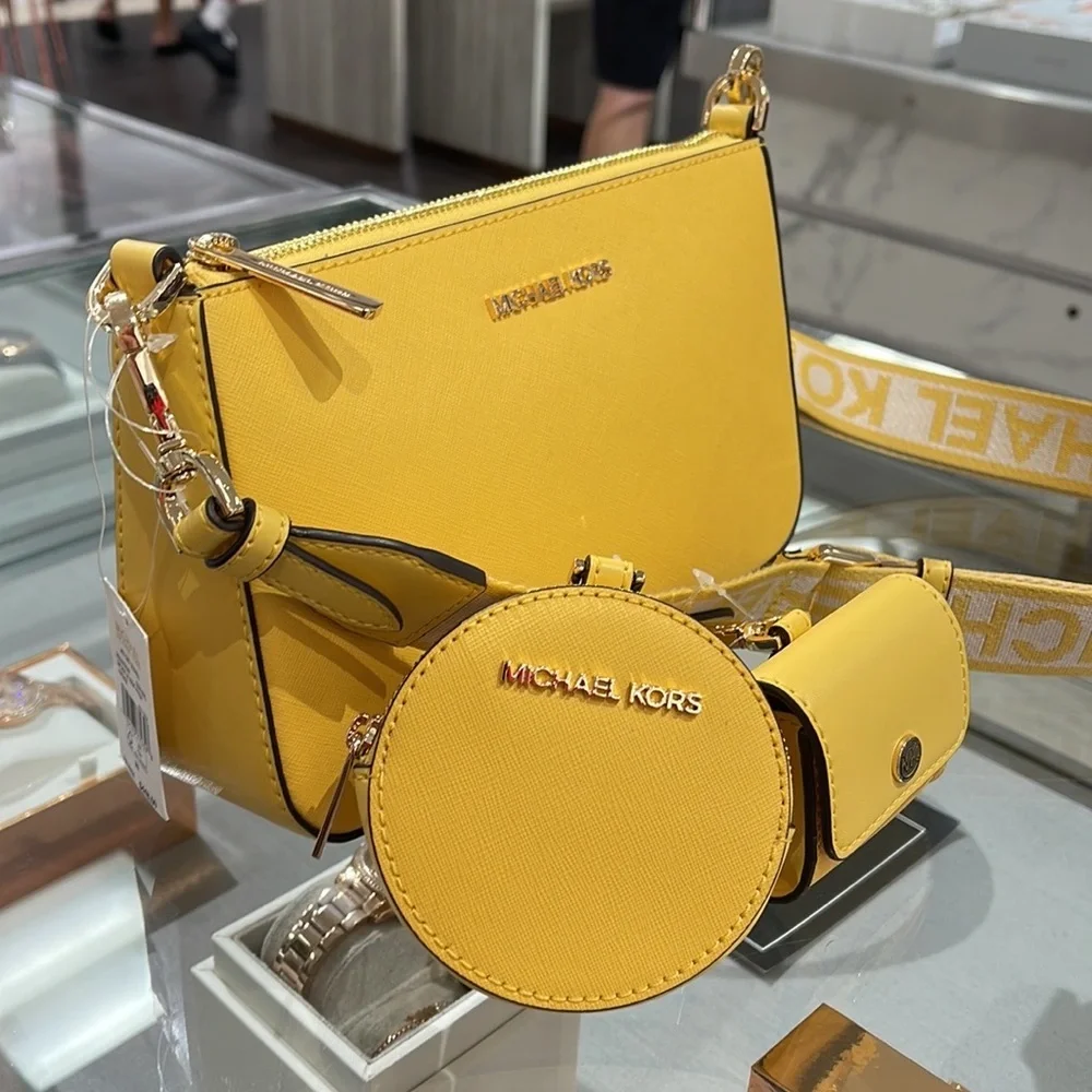MICHAEL KORS JET SET TRAVEL SMALL SHOULDER CROSSBODY BAG WITH TECH ATTCH AIRPOD